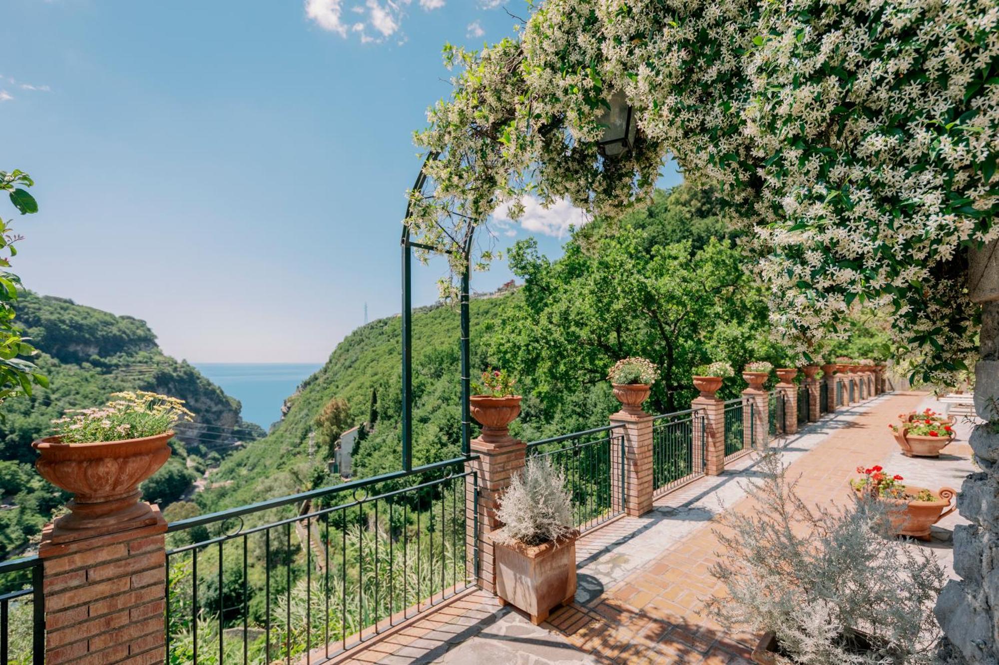Villa Sant'Alfonso Scala Exterior foto