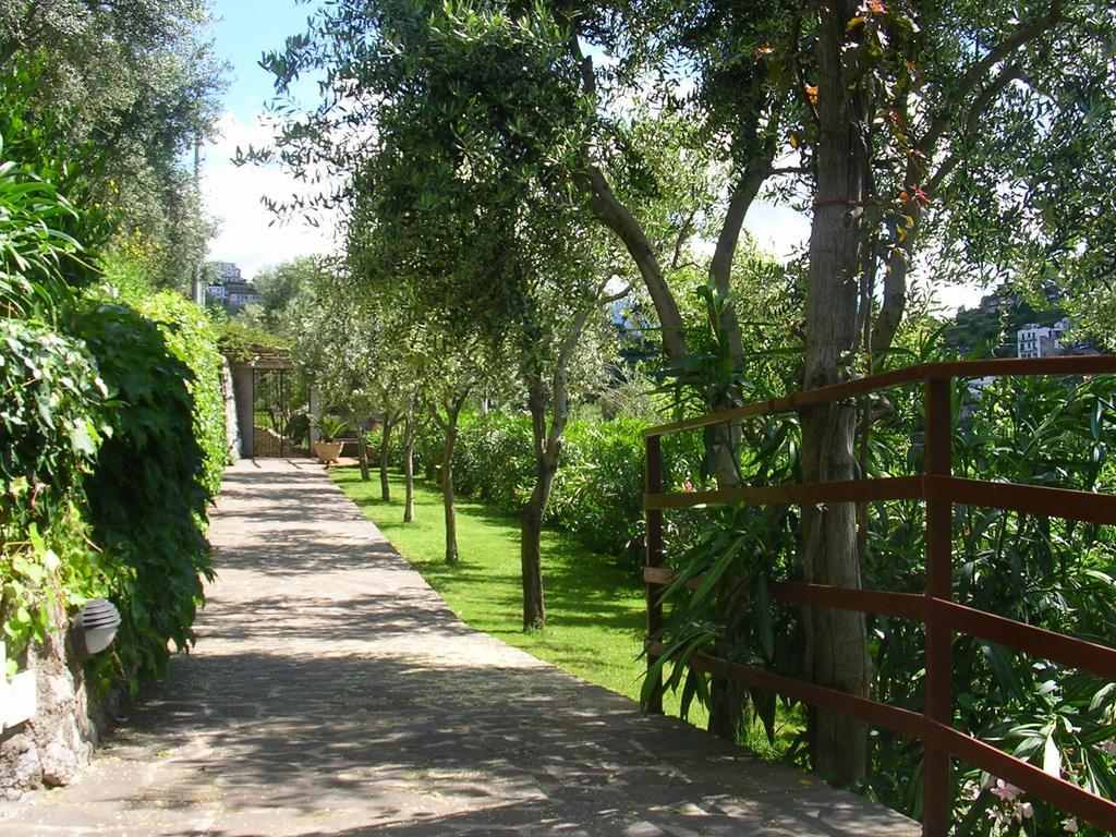 Villa Sant'Alfonso Scala Exterior foto